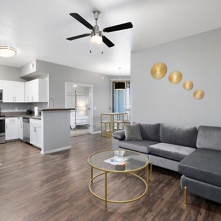 شقة Luxury Mountain View 2Br With Balcony Located In سكوتسدايل المظهر الخارجي الصورة