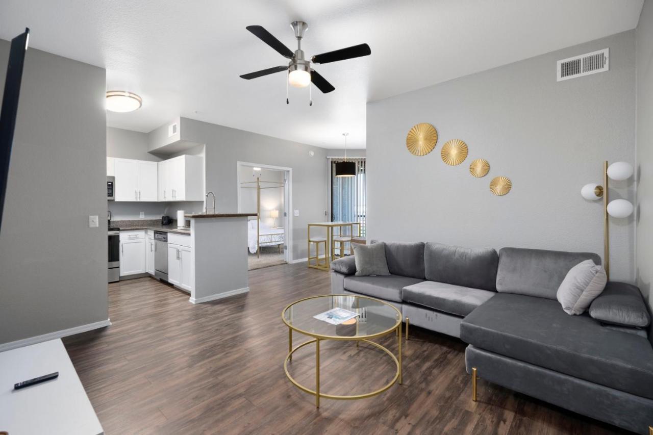 شقة Luxury Mountain View 2Br With Balcony Located In سكوتسدايل المظهر الخارجي الصورة